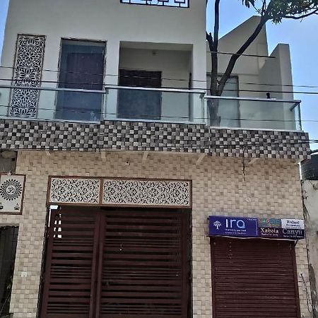 Ira Homestay Mathura - Divine Spiritual Stay Eksteriør bilde