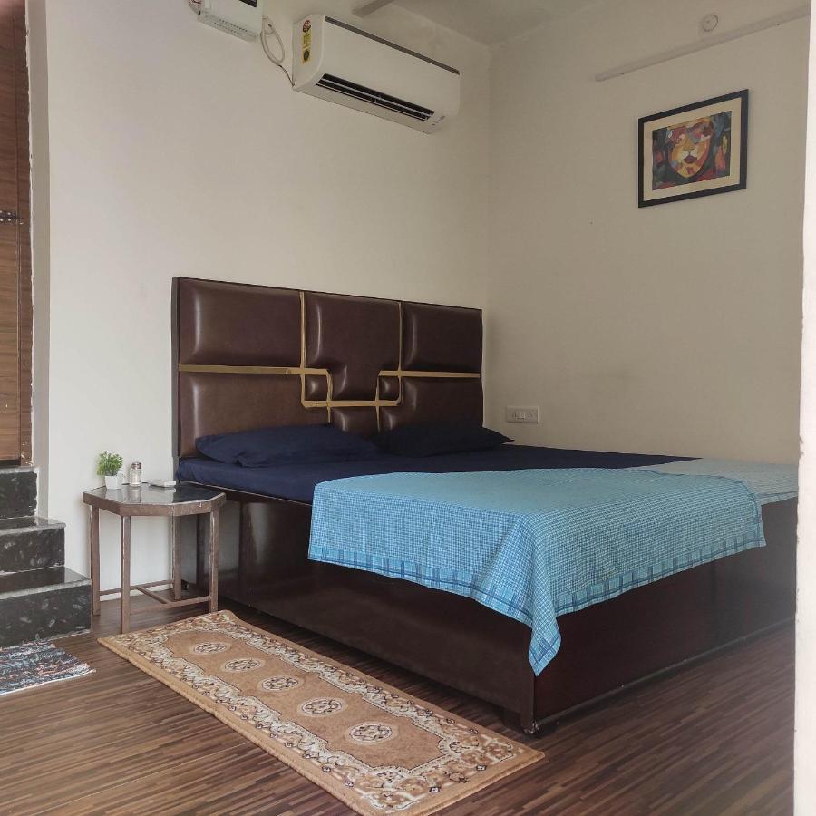 Ira Homestay Mathura - Divine Spiritual Stay Eksteriør bilde